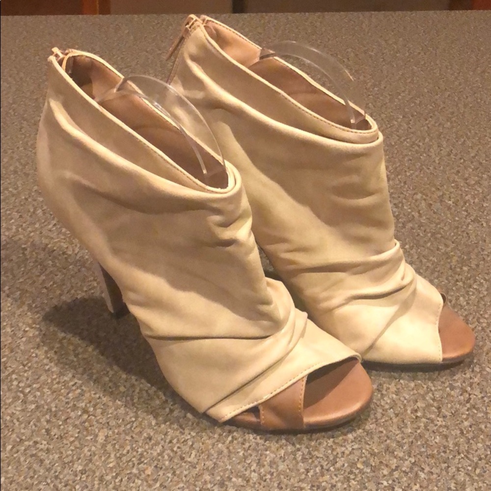 👡 2 for $60 👡 Use the offer button!